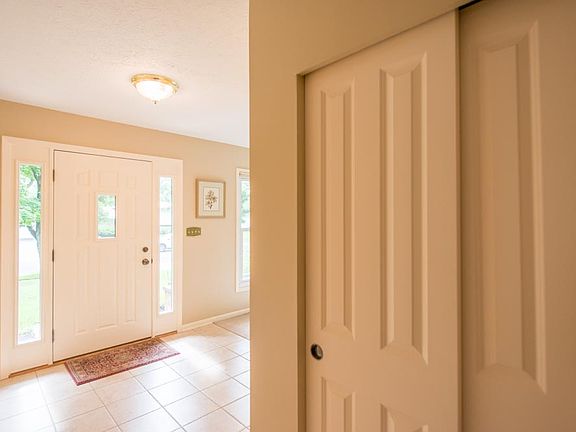 4th image of 3437 Sunningdale Way