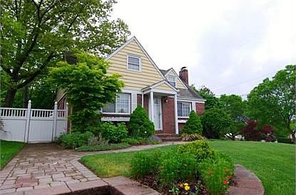 1st image of 13-40 Jerome Pl #1X
