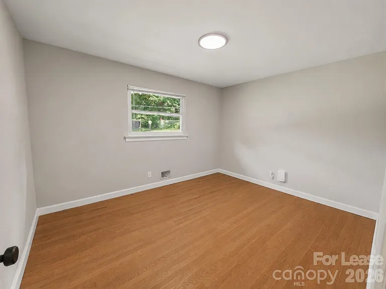 765 8th Avenue Dr SE — Photo 17