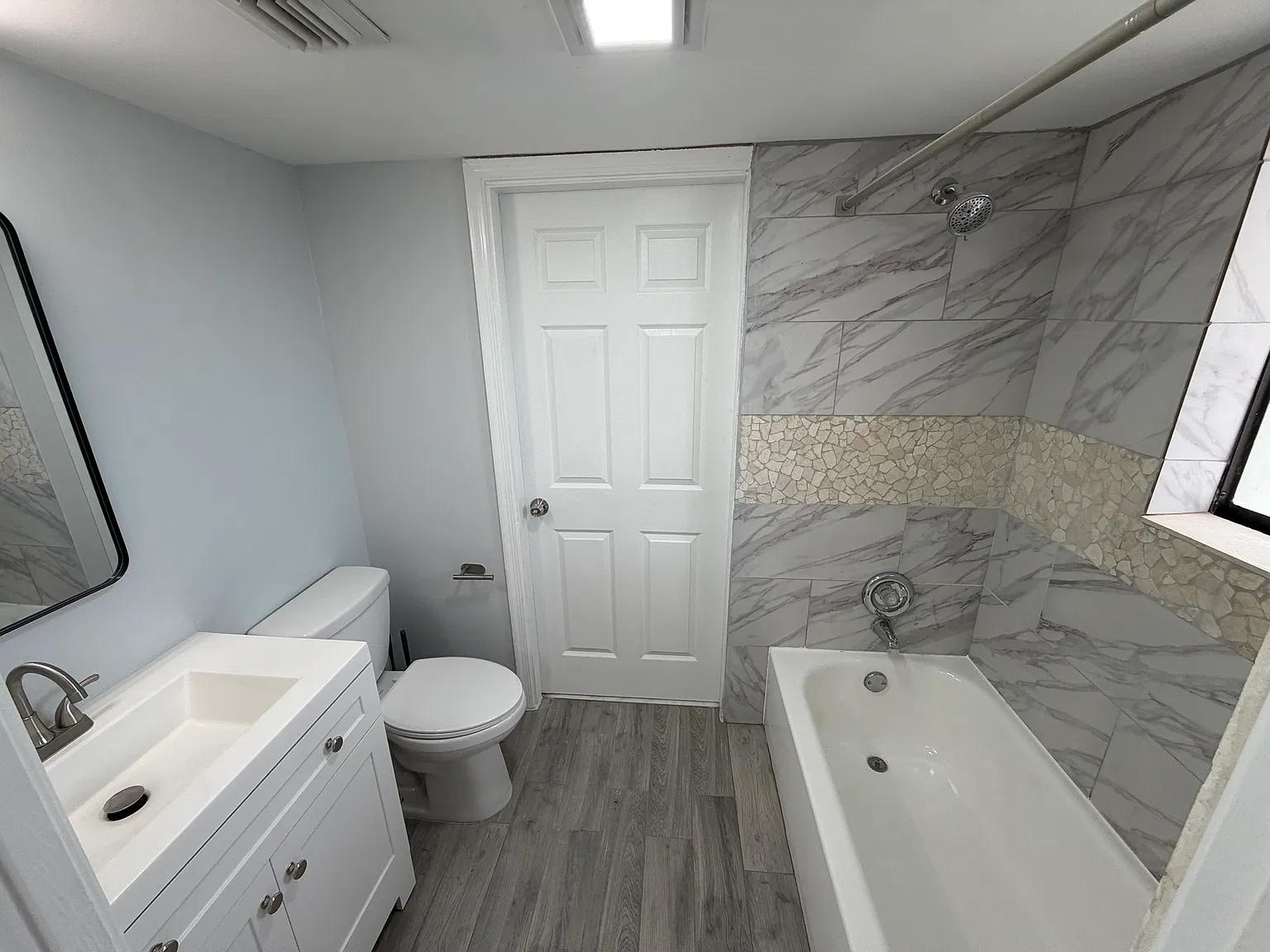 2 bed, 1130 sqft, $2,300 — Photo 4