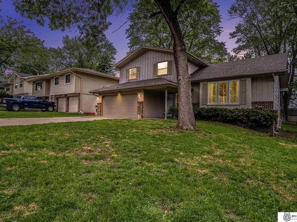 10606 M St, Omaha, NE 68127