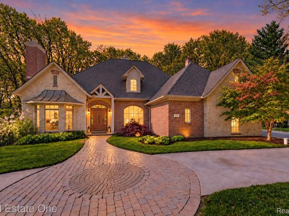 9857 Creekwood Trl