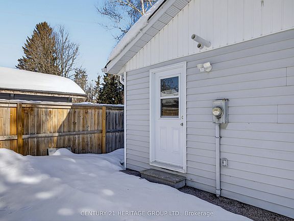 5th image of 854 9th Line