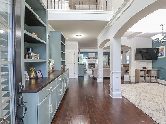 3rd image of 571 Stonebranch Dr