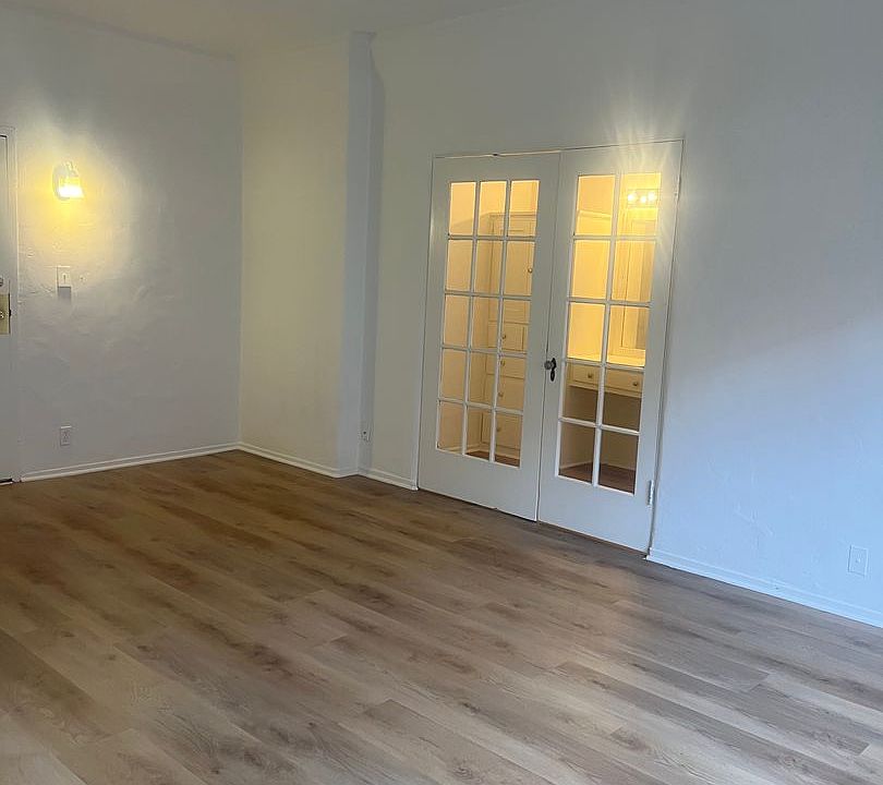 1st image of 732 S Mansfield Ave APT 212