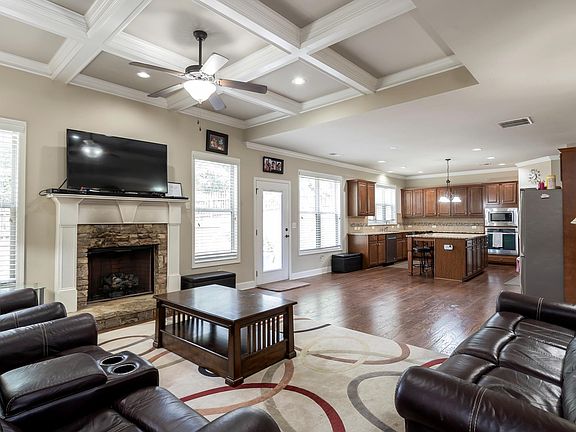 Family Room & Kitchen View