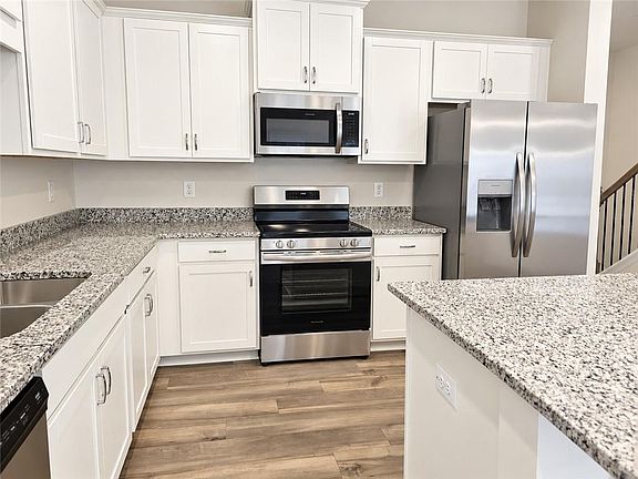 2nd image of 265 Dupont Dr