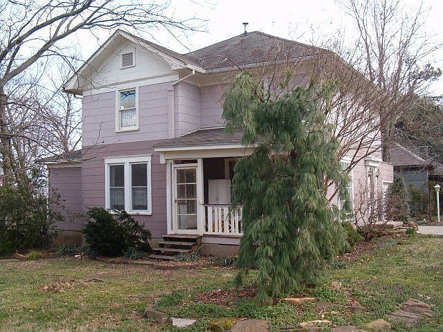 1st image of 122 N Lavira Ave