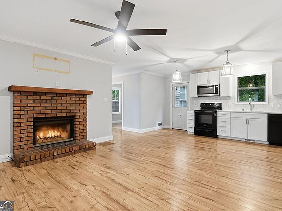 5th image of 2550 Lakeview Trl