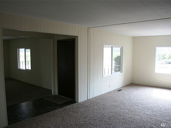 3rd image of 3611 I St NE Unit 195