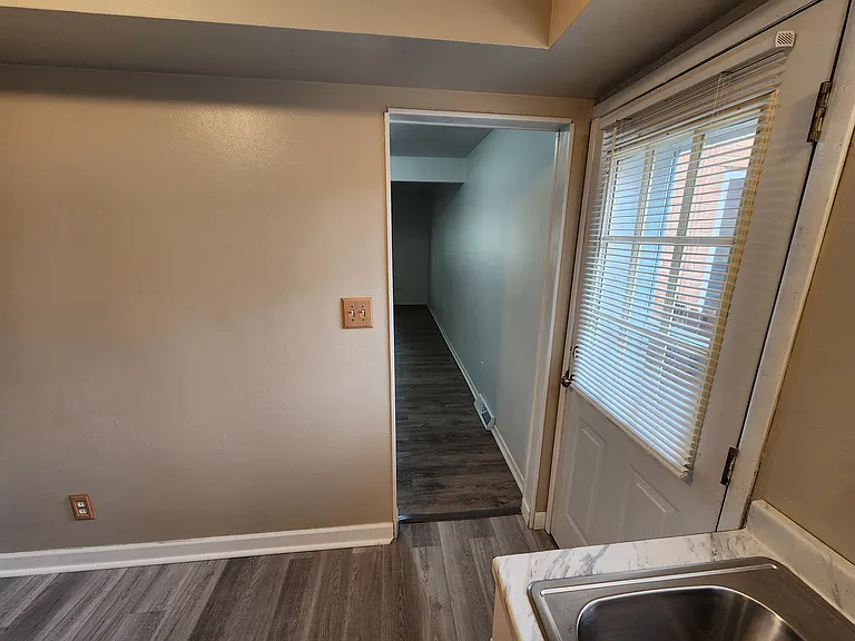 2472 Warren Pkwy — Photo 19