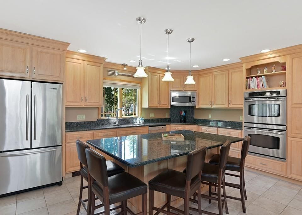 1st image of 15 Atherton Cir