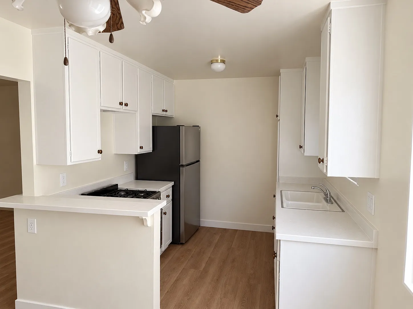 2 bed, $2,350 — Photo 3