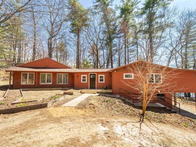 8 Seeley Street, Sandown, NH, 03873