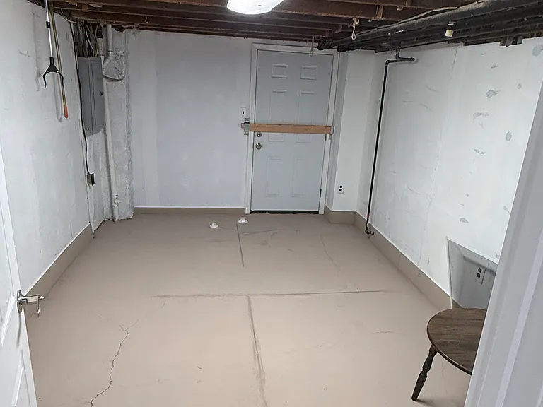 6936 Rutland St — Photo 7