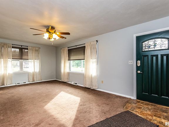 4th image of 6213 W Van Deusen St