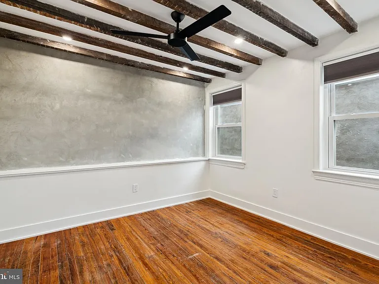 136 Carpenter St #C — Photo 13