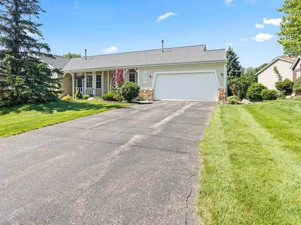 2271 Southgate Dr SE, Kentwood, MI 49508