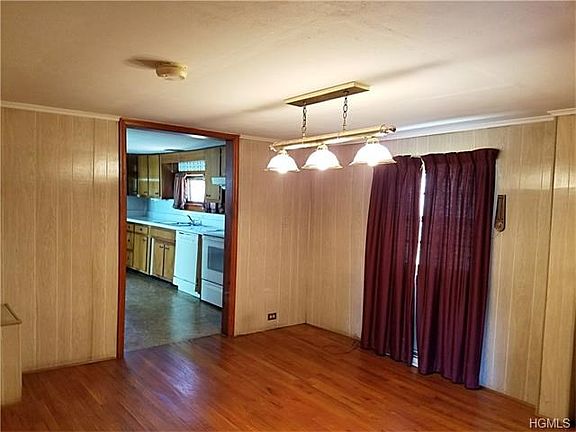 4th image of 58 Western Ave