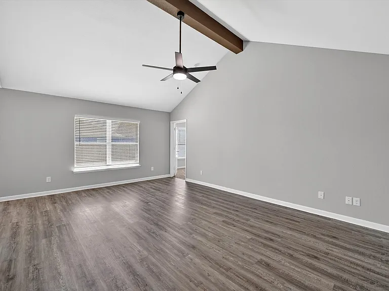 523 Bennie Leonard St — Photo 6
