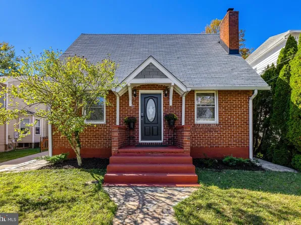 1616 Great Falls St, McLean, VA 22101
