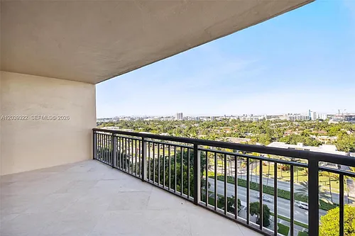 10175 Collins Ave #907 Photo 1