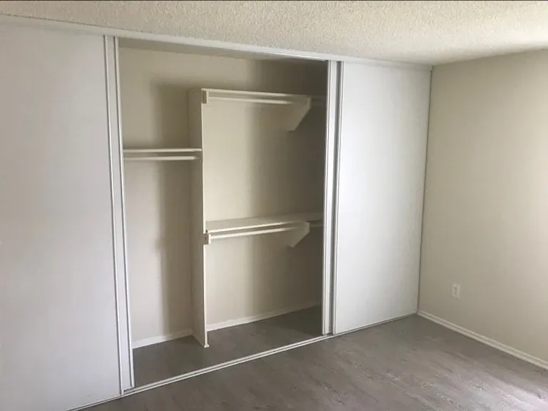 18100 Roscoe Blvd Northridge, CA 91325 — Photo 10