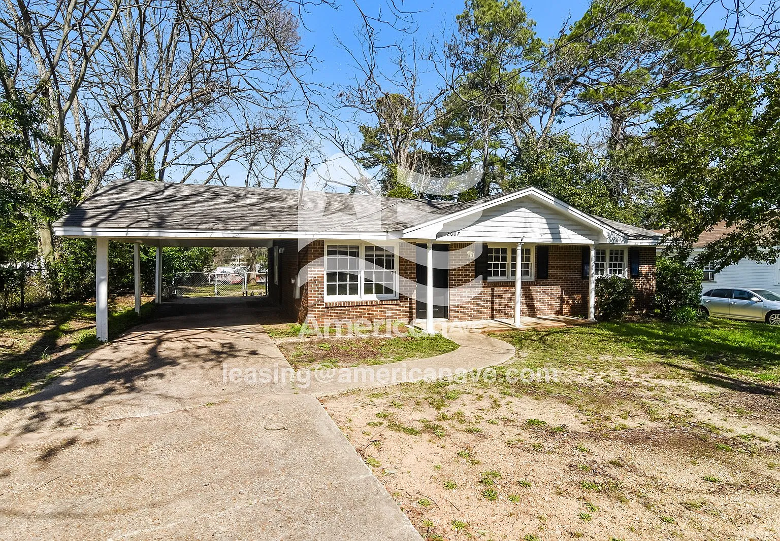 3 bed, 1.5 bath, 1098 sqft, $1,030 — Photo 2