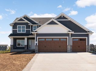 17797 Emerald Ct, Lakeville, MN 55044
