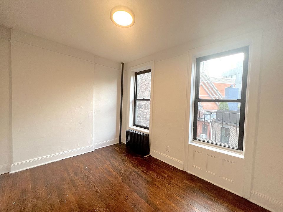 1st image of 19 Stuyvesant St APT 4C