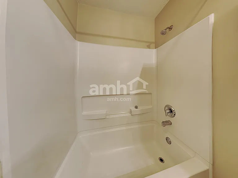 128 Heartstone Cir — Photo 16