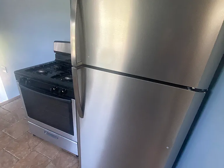 1252 Bourbon Ave — Photo 10