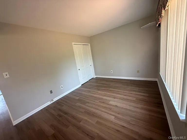 31 Stanford Ct — Photo 6
