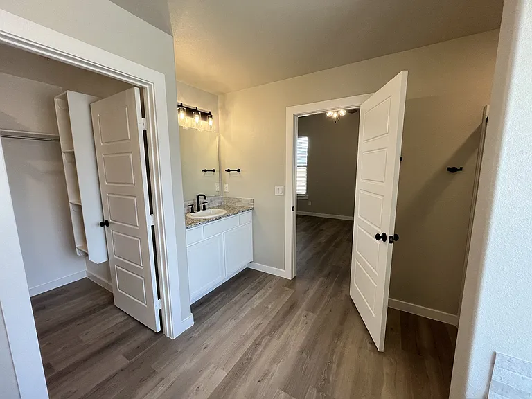 3611 Urbana Pl — Photo 27