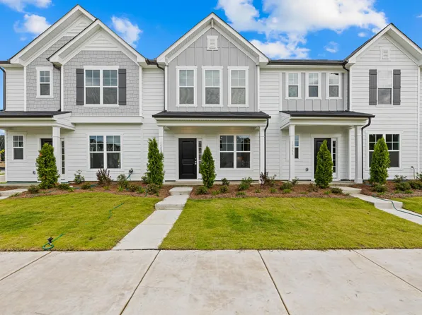 16437 Leading St, Charlotte, NC 28273