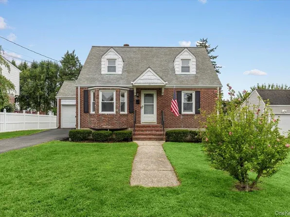 10 Maywood Avenue, Rye Brook, NY 10573