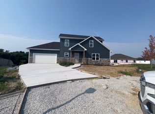 5743 Royal Plum Ct, Columbia, MO 65202
