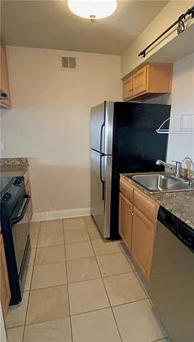 3805 Houma Blvd #B201 — Photo 8