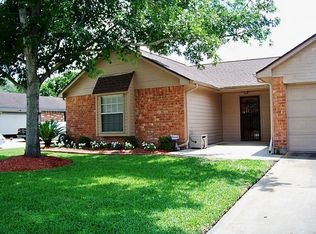 7102 Tara Dr, Richmond, TX 77469