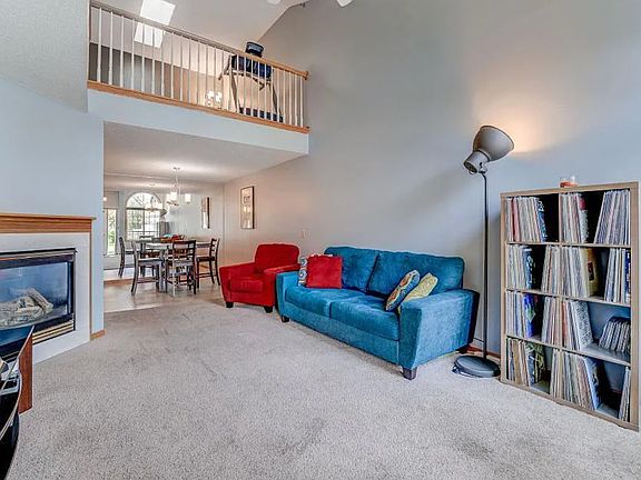 2nd image of 1904 Primrose Pl