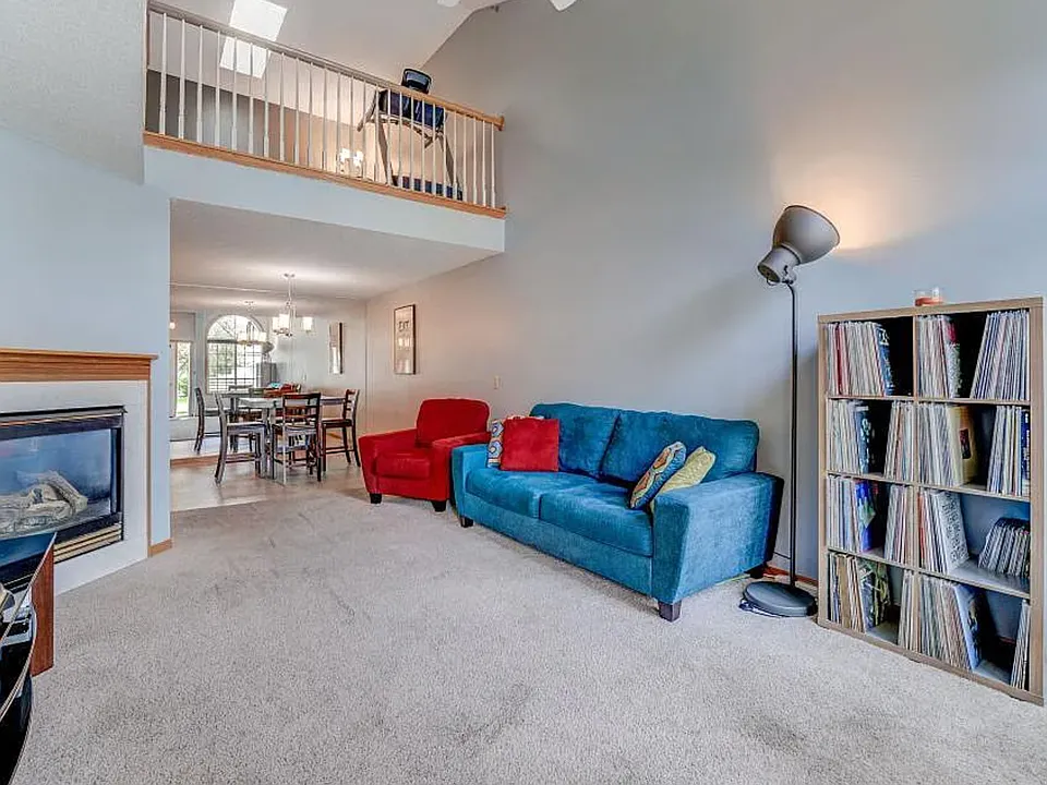 1803 Azalea Bay
