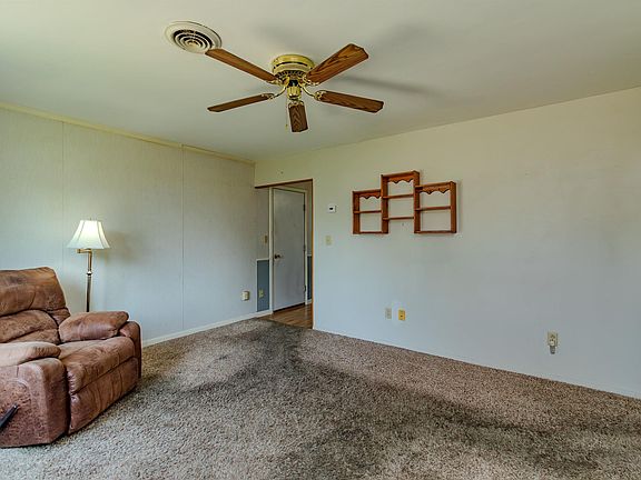 5th image of 16 Hialeah Dr