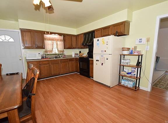 5th image of 4700 Falling Creek Cir