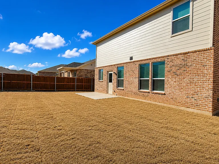 807 Goldenrod Ln — Photo 18