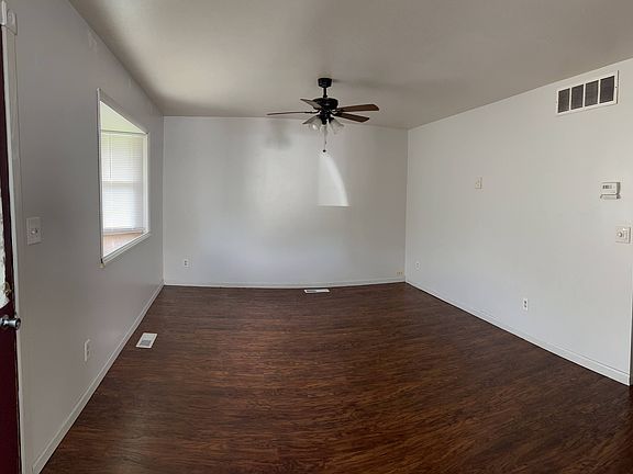 2nd image of 3121 Arlington Dr