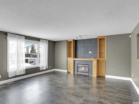 4th image of 10258 Wascana Ests