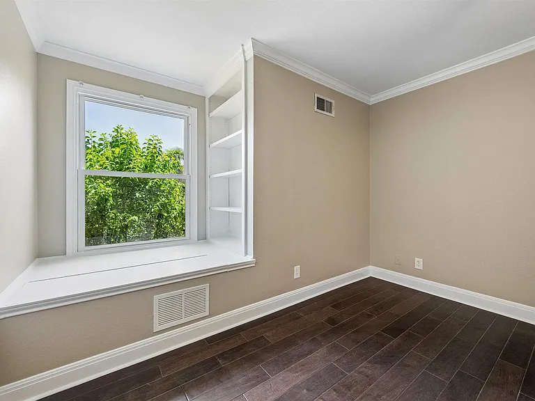2500 Steck Ave #18 — Photo 20