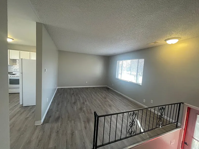 1113 W Arroyo Ave — Photo 19