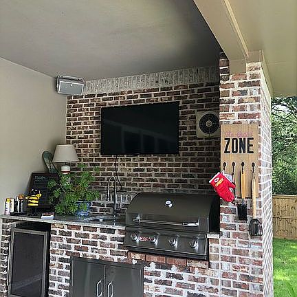 2nd image of 7254 Gardenia Pl