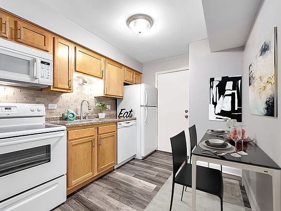 3rd image of 9619 Bianco Ter APT B